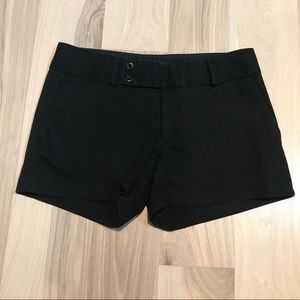 BANANA REPUBLIC | BLACK SHORTS